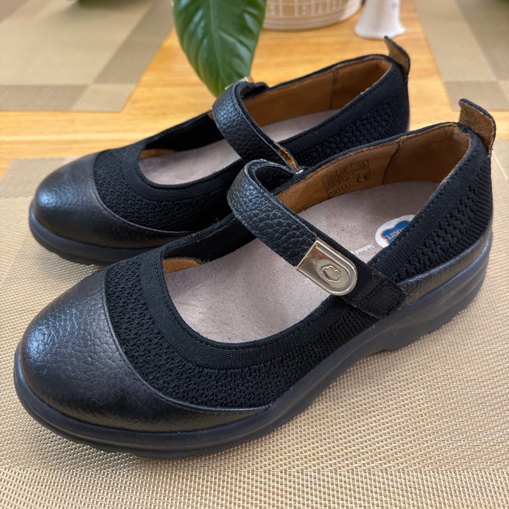Dr. Comfort Black Mary Jane Flats